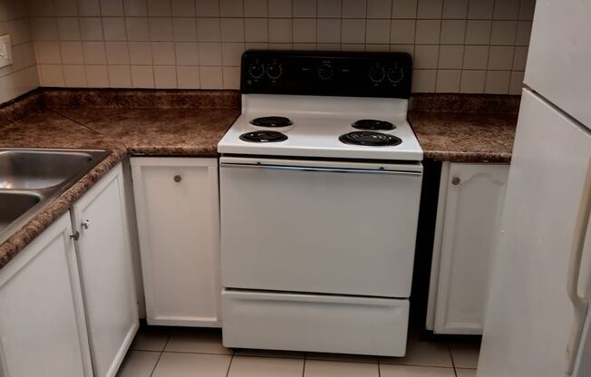 2 BR in Central Orlando!