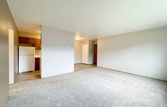 2 beds, 1 bath, 700 sqft, $755, Unit 705-24