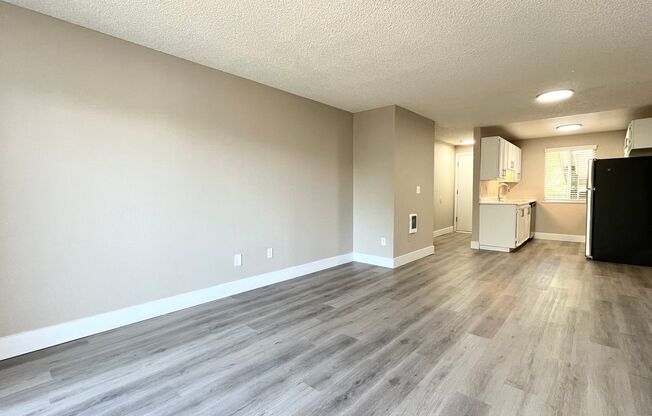 2 beds, 1 bath, 803 sqft, $1,455, Unit 94