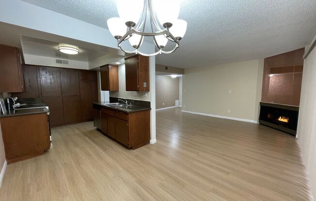 APT GRAND 300