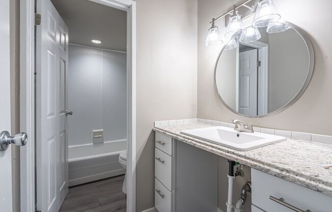 1 bed, 1 bath, 815 sqft, $1,099, Unit 9014 - 104