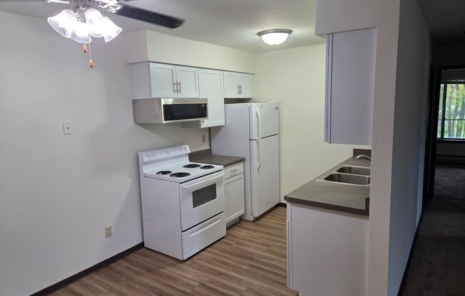 1323 Meadowcreek Dr.