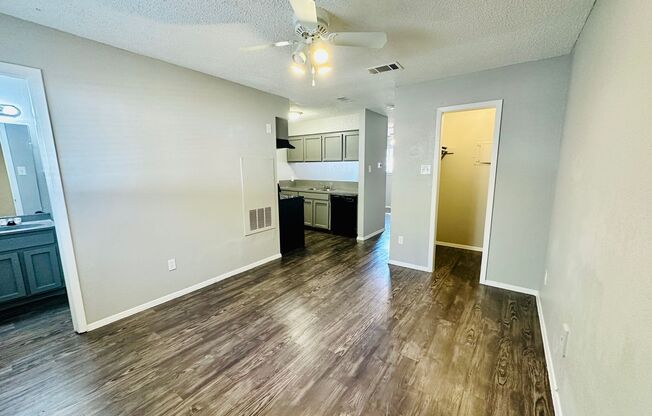 Studio, 1 bath, 500 sqft, $750, Unit 106