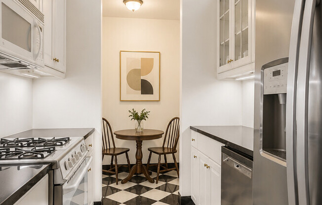 250 E 54 ST