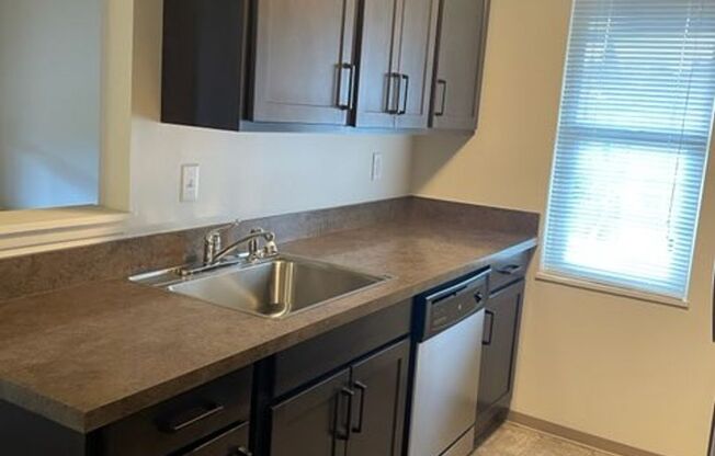 1 bed, 1 bath, 630 sqft, $1,400, Unit 301