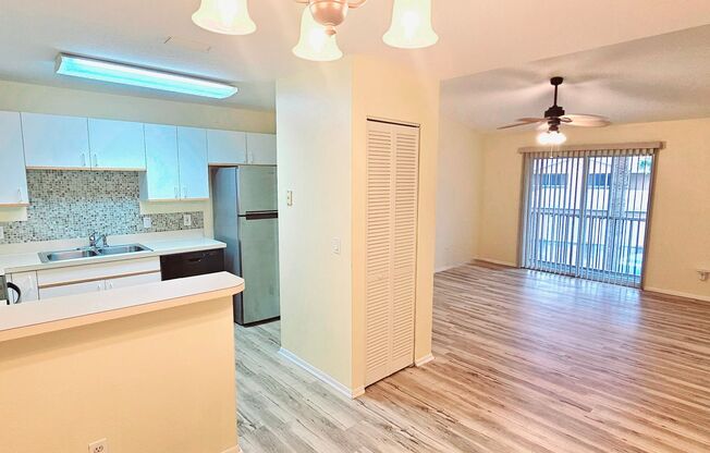 2 beds, 1 bath, $1,700, Unit APARTMENT 1021