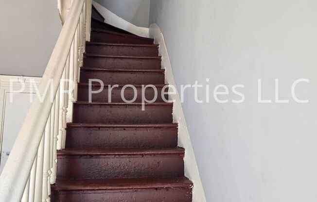 2409 N 18 ST