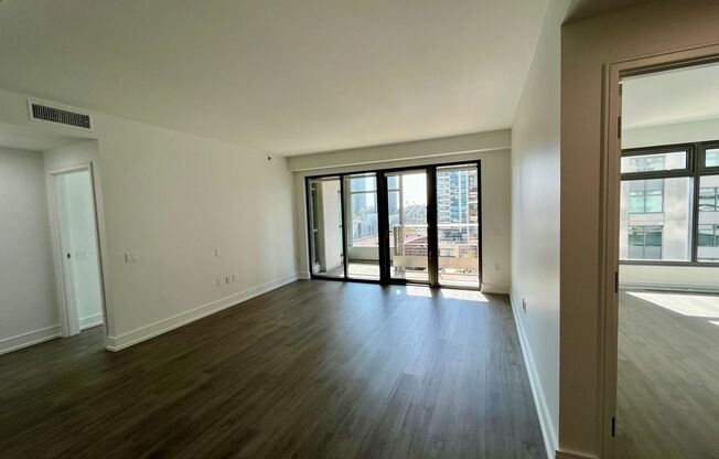 2 beds, 2 baths, $4,295, Unit # 707