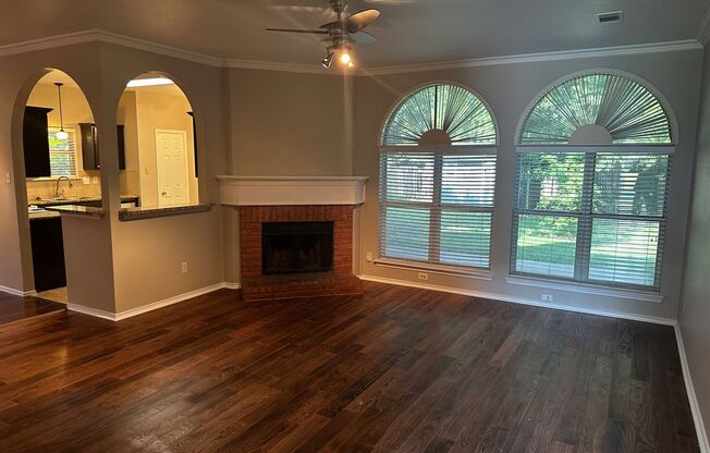 Amazing home in Farmington Estates!