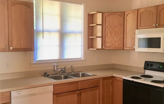 2 beds, 1 bath, $1,450