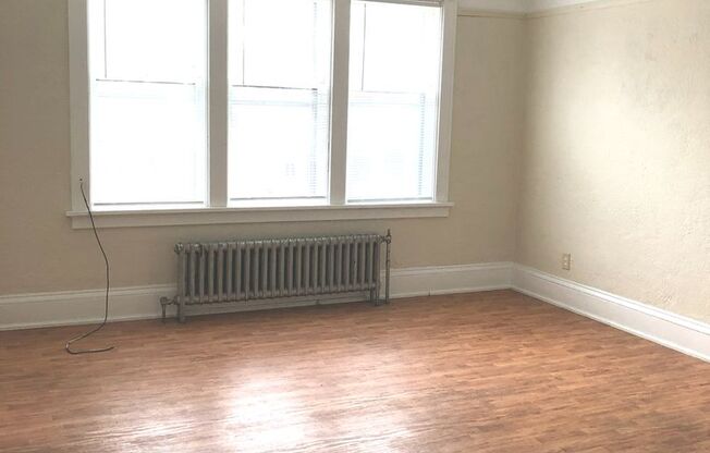 Studio, 1 bath, $775, Unit 20