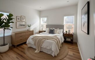 1289 W 22 ST