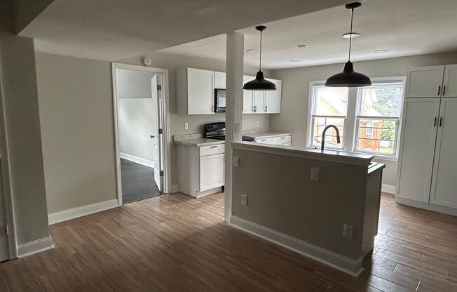 Recently Remodeled 1 Bedroom Apartment