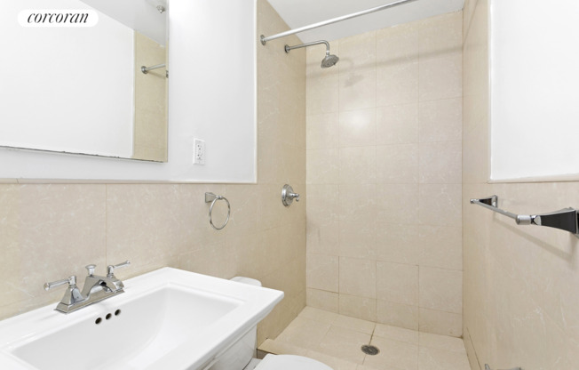 2 beds, 2 baths, $4,100, Unit 2A