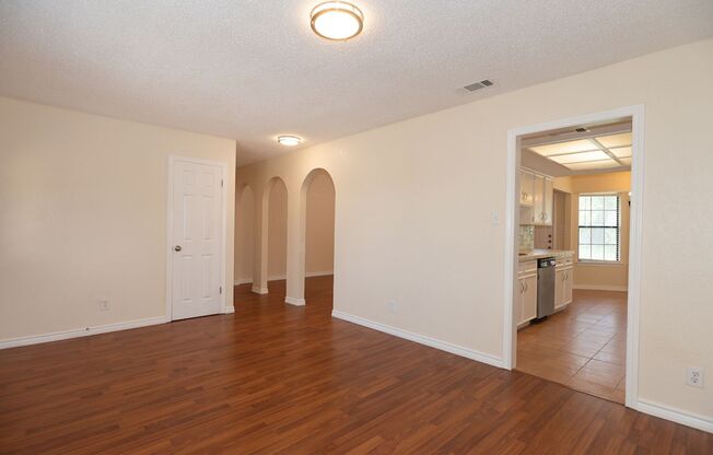 Lovely One Story in Pflugerville - Clean and Ready to Move In