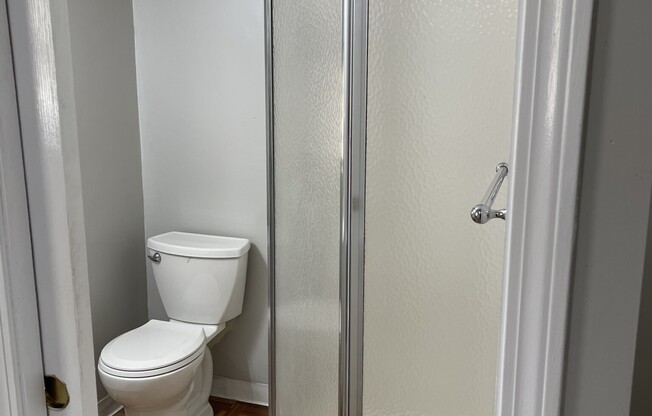 Studio, 1 bath, $2,200, Unit 3