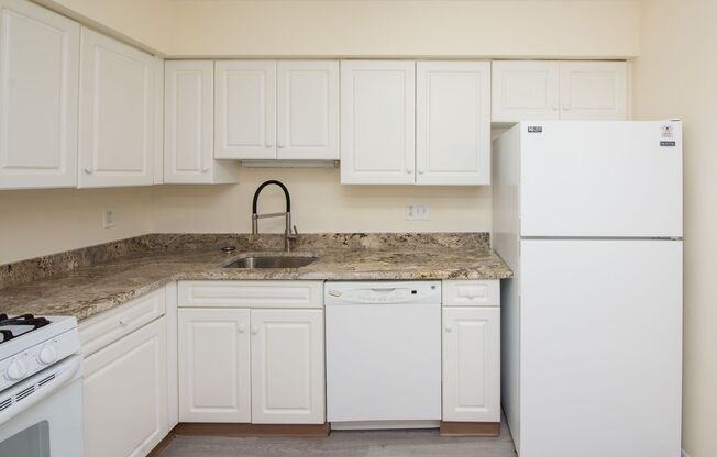 2 beds, 1 bath, 1,036 sqft, $1,975, Unit 502M