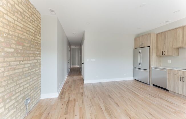 2 beds, 1 bath, 922 sqft, $2,950, Unit 2535-2