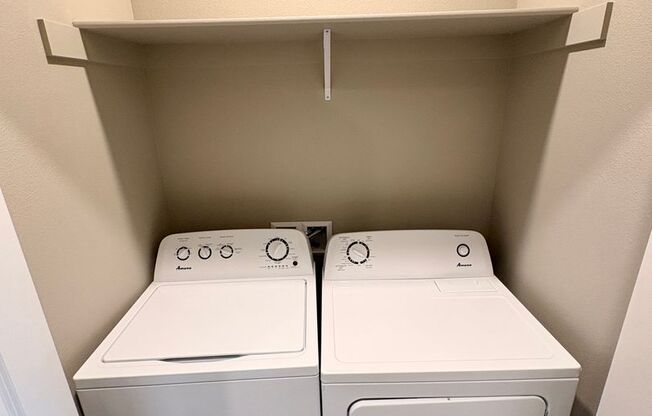 3 beds, 2 baths, 1,190 sqft, $2,395, Unit 208