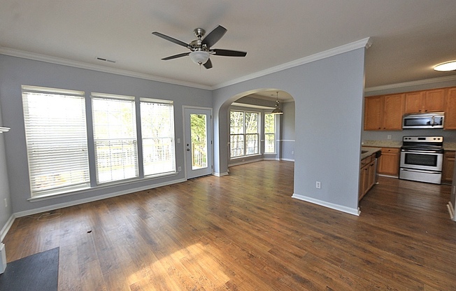 3 Bedroom Detached Home in Desirable Delta Ridge Community!