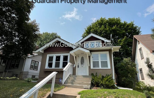 South Minneapolis Single Family Home, Fenced Yard, 2 Car Garage, Avail July