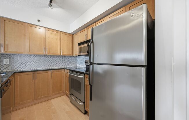 2 beds, 1 bath, $2,750, Unit # #S 1019