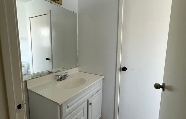 Studio, 1 bath, 432 sqft, $895, Unit 104