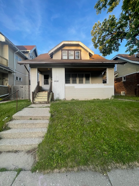 2608 N 40 ST