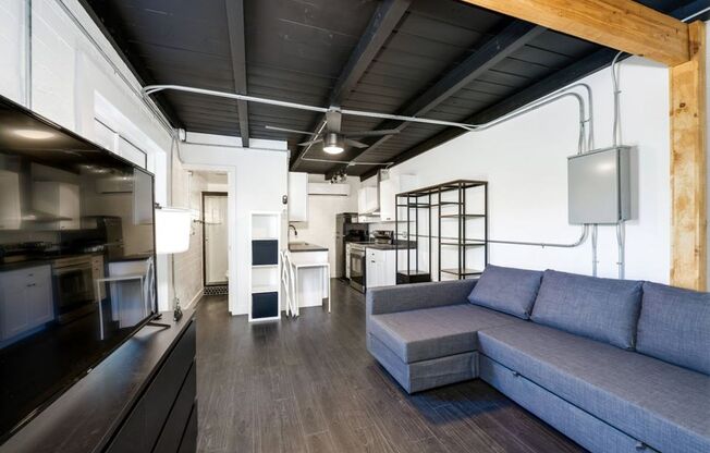 Stunningly Renovated, Fully Furnished Home