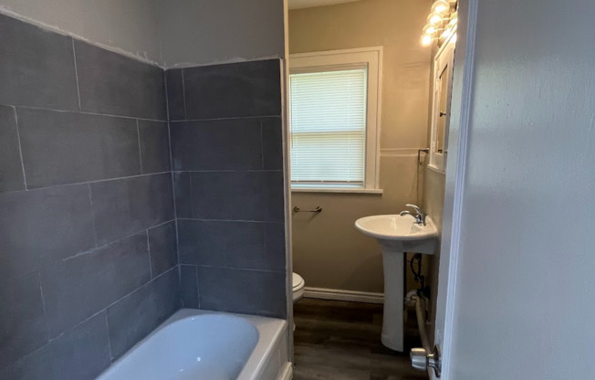 3804 W Liberty St. | 2 BR 1 BA