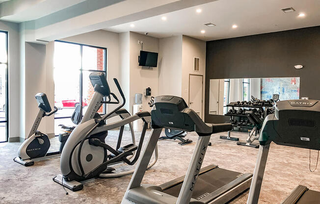 24-Hour Gym at The Ivy at Berlin Place, South Bend, IN, 46601