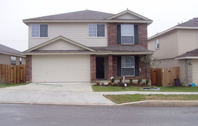 Beautiful 2 story home with great location to lots of attractions!