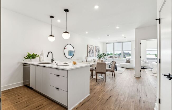 1 bed, 1 bath, 800 sqft, $1,580, Unit 504