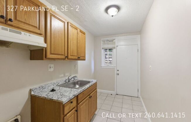 327 PARKLAND PL SE