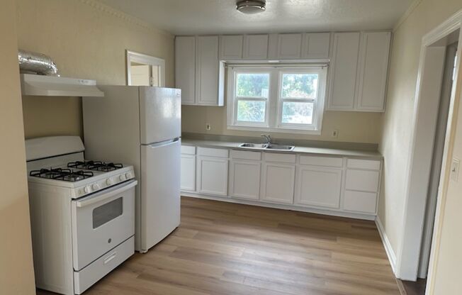 25-45 W. Tenth street