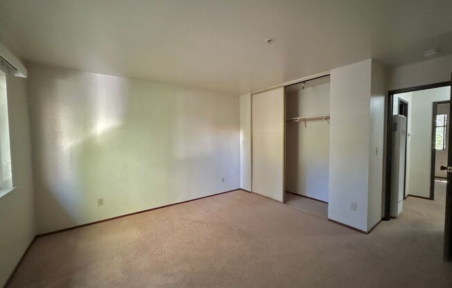 2 beds, 1.5 baths, 800 sqft, $2,295, Unit G