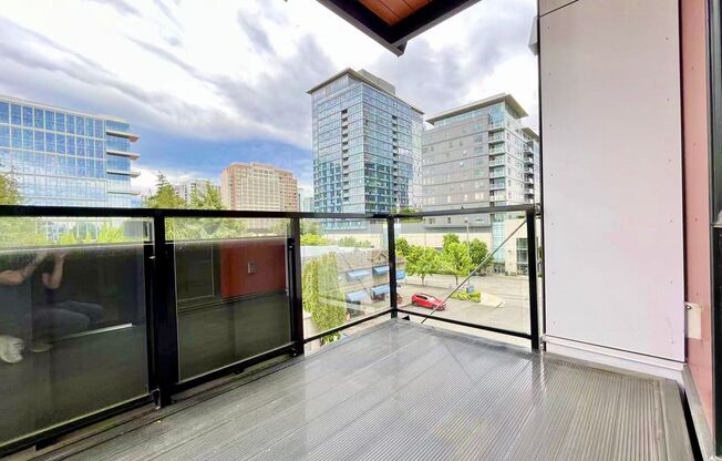 2 beds, 1 bath, $3,000