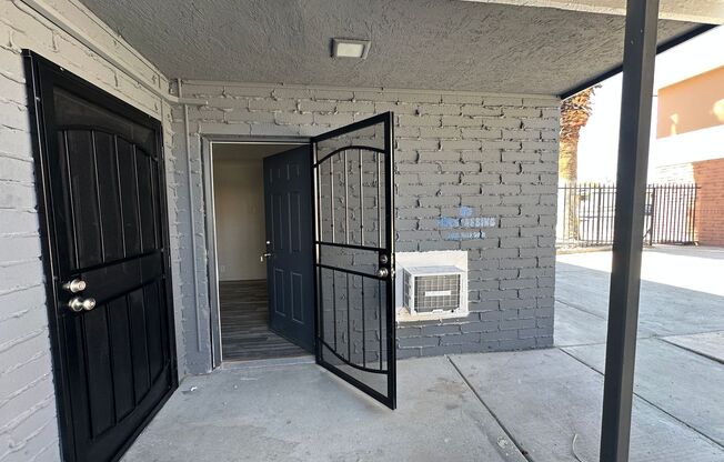 2105 Sunrise Ave.