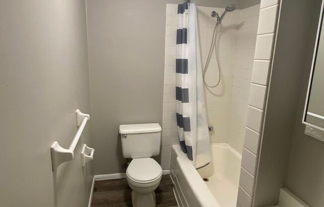 Studio, 1 bath, 600 sqft, $900, Unit 1053105