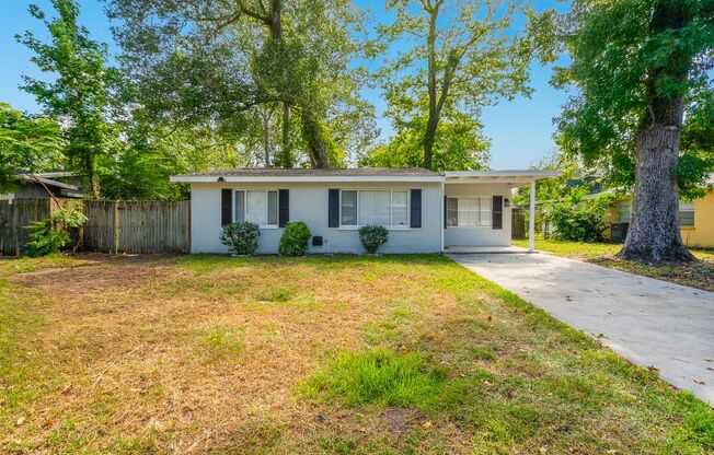 Beautifully Remodeled 3 Bedroom Home in the Heart of Daytona!