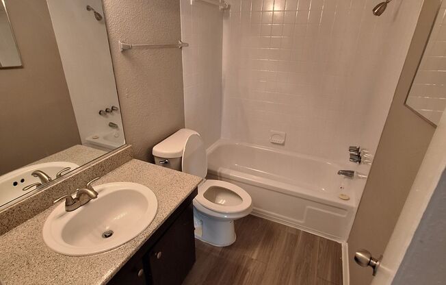 2 beds, 2 baths, 966 sqft, $1,375, Unit 1721