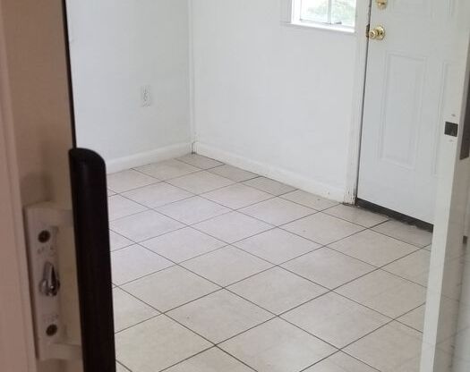 3 beds, 2 baths, $2,295