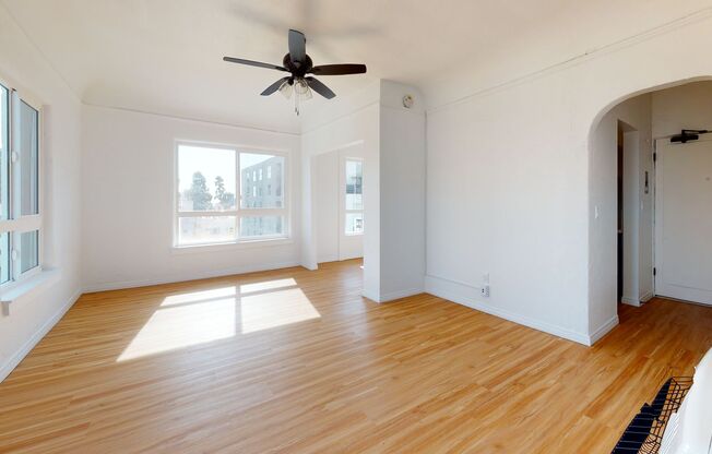 1 bed, 1 bath, 400 sqft, $1,841, Unit 2