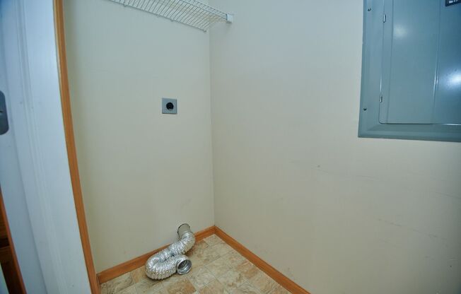 2 beds, 2.5 baths, 1,100 sqft, $1,295, Unit 34W