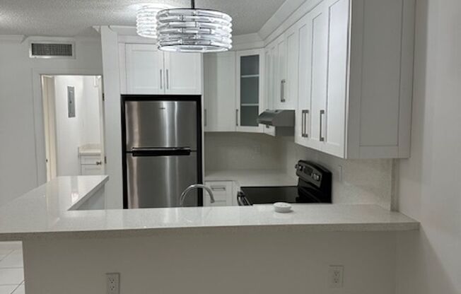 315 S Crescent Dr Hollywood, FL 33021