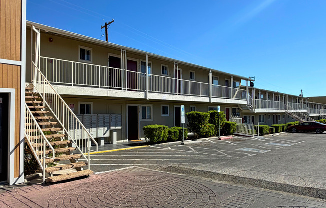 https://www.plentyofplaces.com/ogden-villas