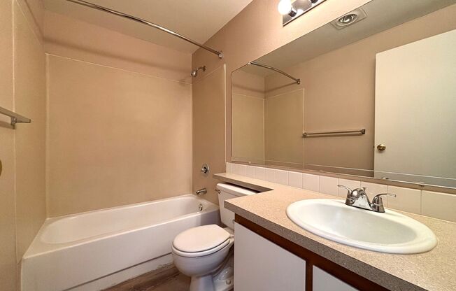 2 beds, 2 baths, 982 sqft, $1,675, Unit 533