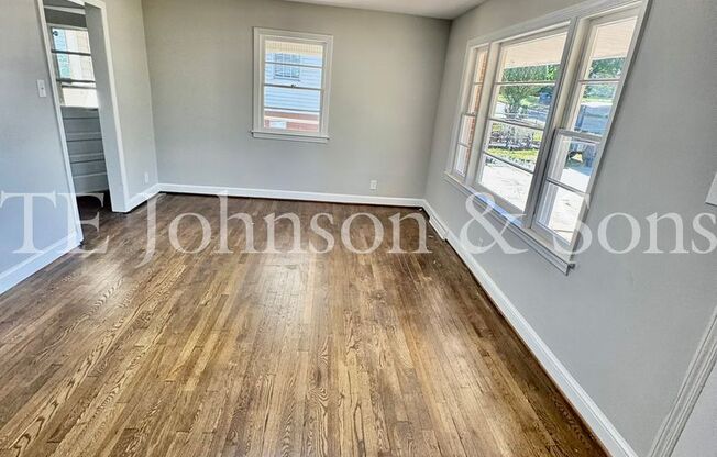 Charming 3-Bed Home Near Downtown Winston-Salem – Style, Space & Convenience!