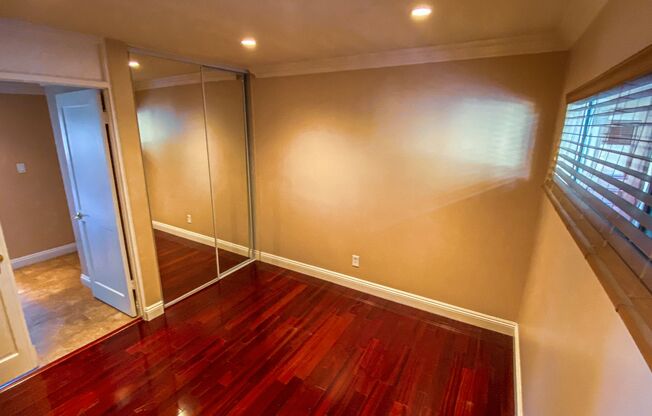 2 beds, 1.5 baths, 994 sqft, $3,895, Unit 06