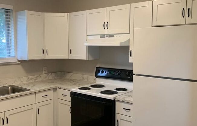 1 bed, 1 bath, 700 sqft, $895, Unit 6118-B
